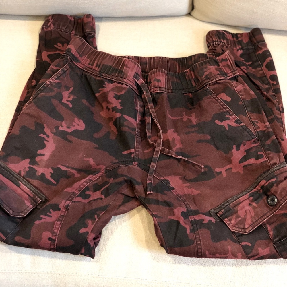 Ring Of Fire Joggers